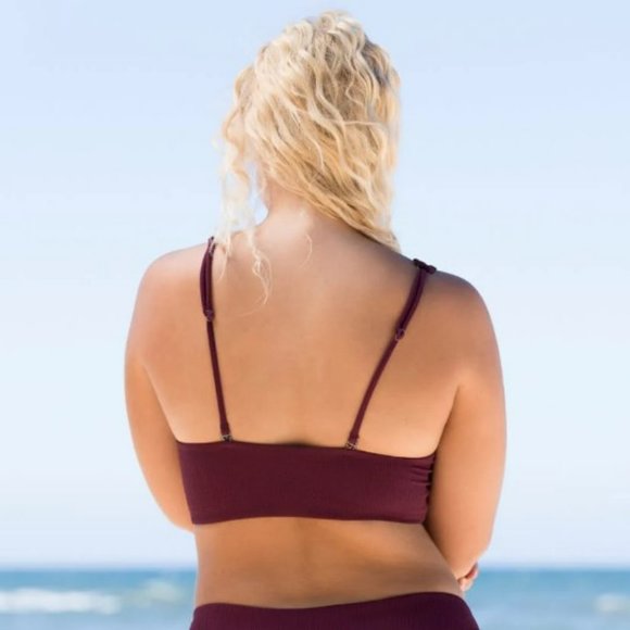 NWT MAAJI  Pinot Red Patricia Long Line Triangle Bikini Top - Picture 2 of 3